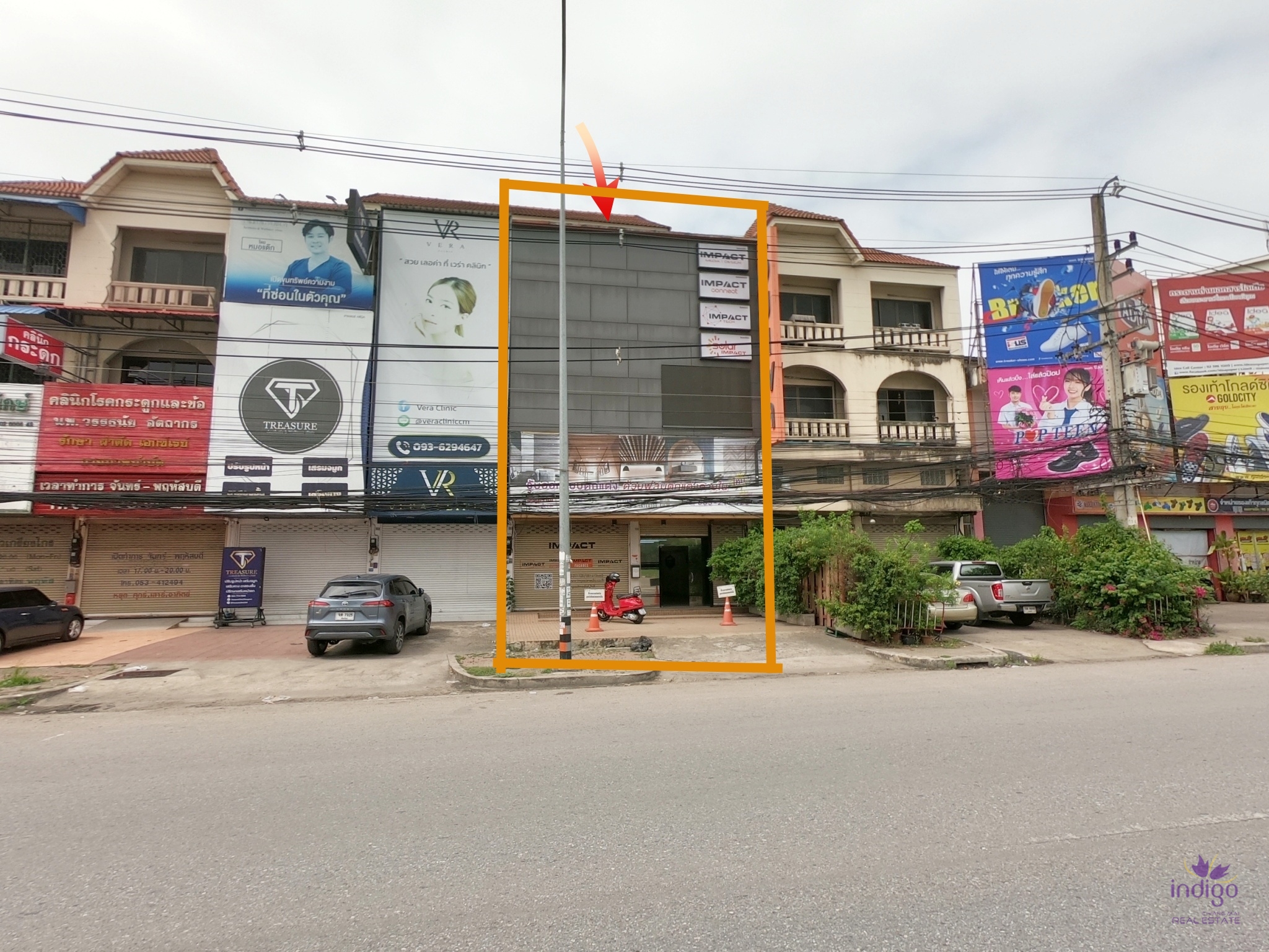 Building for rent 3 storey a lot of space utility near super highway Chiang Mai-Lampang, Muang , Chiang Mai
