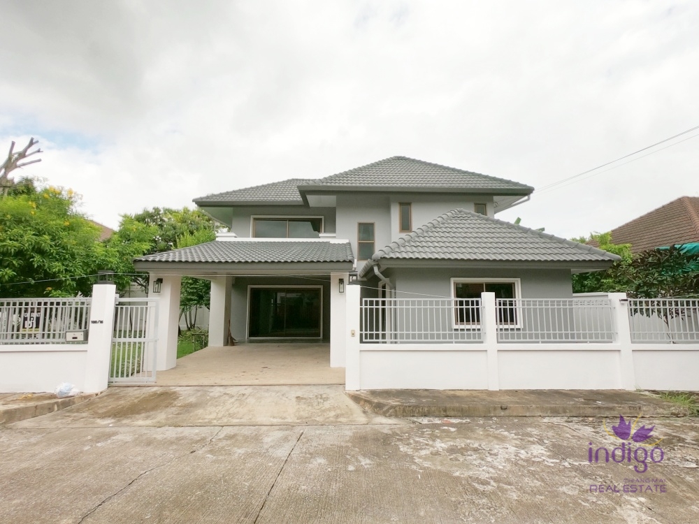 Renovated furnished 3 bedroom house with a big garden for rent in Nong Hoi, Chiang Mai. Near Varee School.