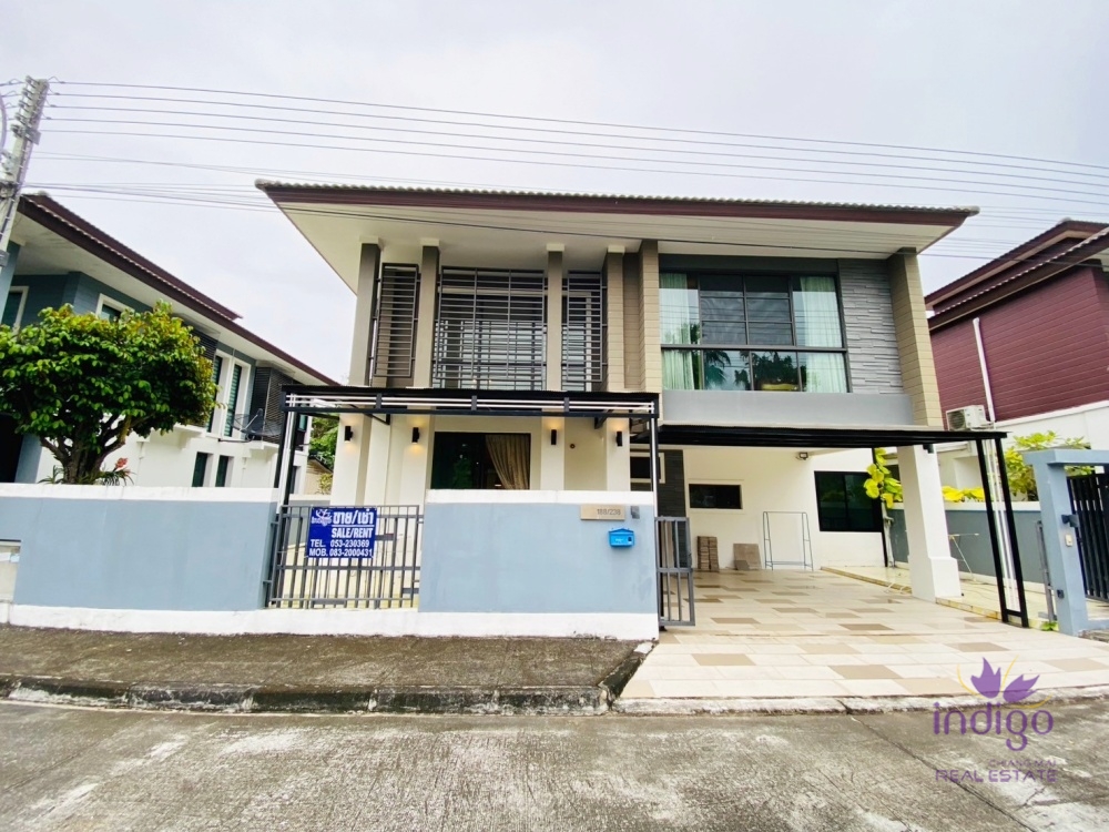 Beautifully decorated 3 bedroom lake front house for sale at Ornsirin 11, Sansai, Chiang Mai